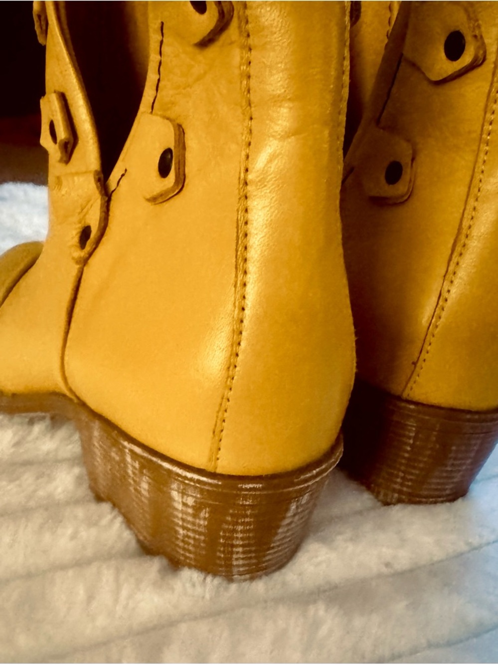 'Vintage' Cool Mustard Ankle Booties - Picture 3 of 4